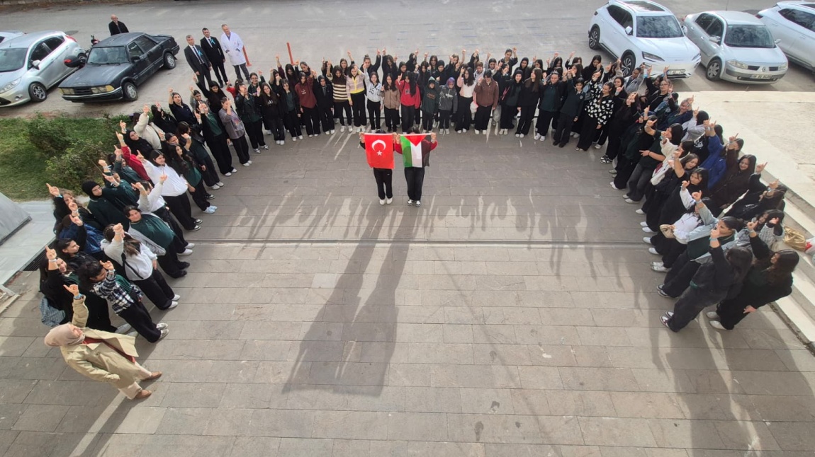 Okulumuzda “FİLİSTİN’e Destek ve Farkındalık Oluşturma” Etkinliği Düzenlendi